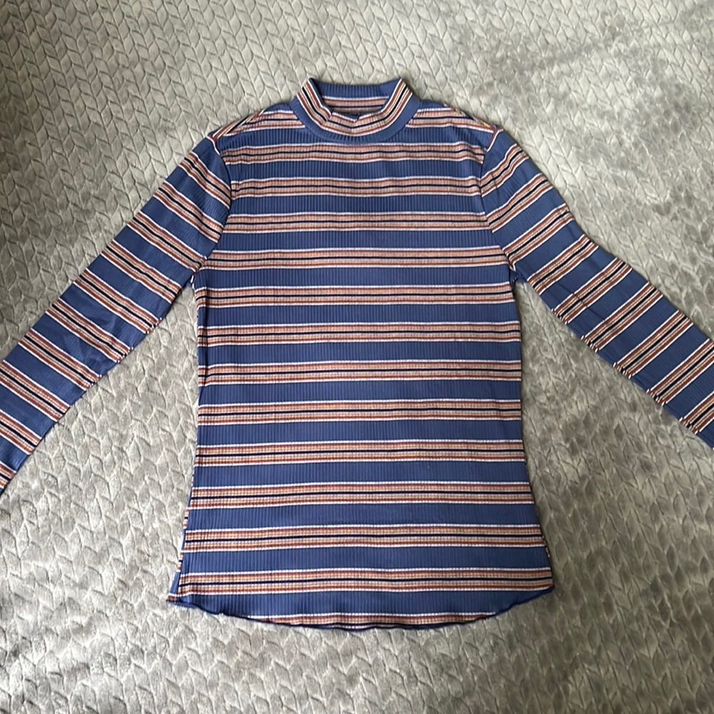 Wonderly mock neck long sleeve size S, cute pattern - Picture 1 of 3